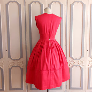 1950s - Gorgeous Rouge Petals Gabardine Rayon Dress - W27.5 (70cm)