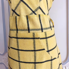 Load image into Gallery viewer, 1950s - Stunning Black &amp; Yellow Wool Dress - W32 (82cm)
