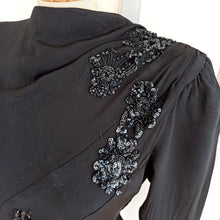 Cargar imagen en el visor de la galería, 1940s - Elegant Black Rayon Sequined Dress - W31 (78cm)
