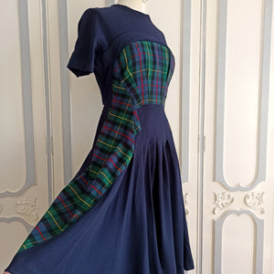 1940s - Fabulous Winter Scottish Plaid Wool Dress - W25 (64cm)