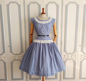 1950s - Adorable Lilac Dotted Cotton Dress - W28 (72cm)