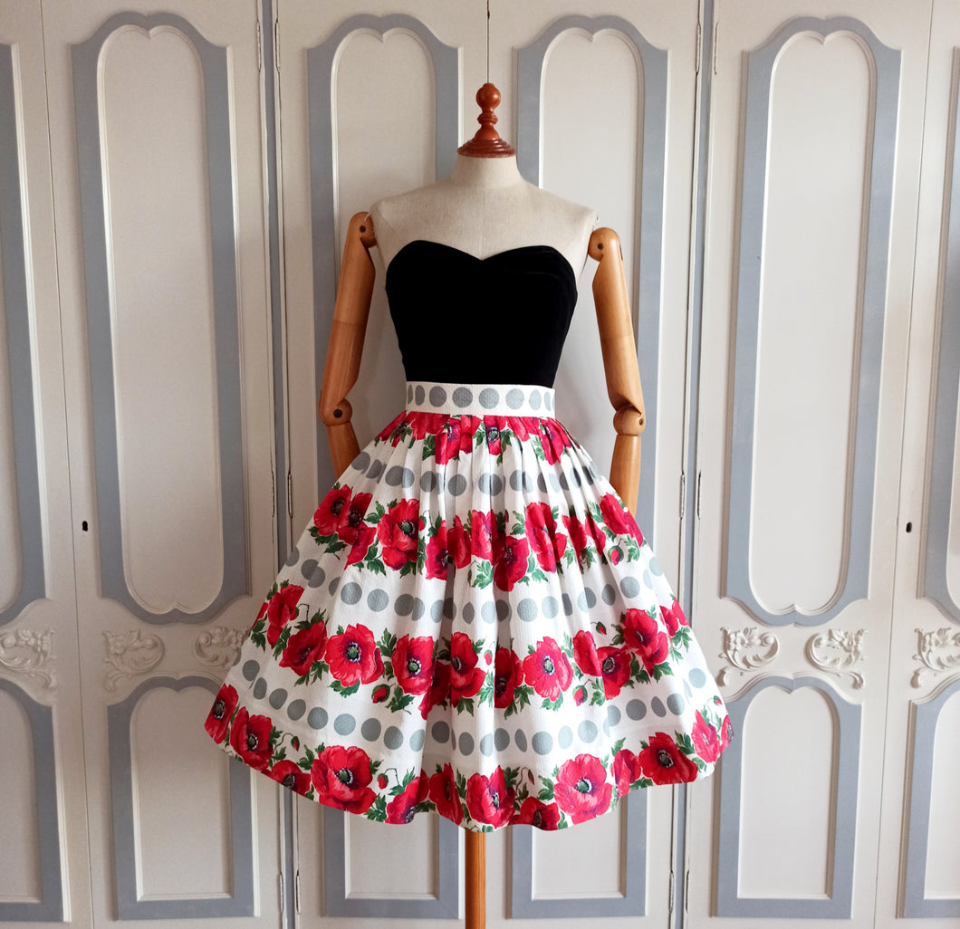 1950s - Stunning Poppies Print Cotton Skirt - W27 (68cm)