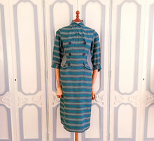 Cargar imagen en el visor de la galería, 1940s 1950s - Stunning Petrol Soft Wool Waspwaist Dress - W27.5 (70cm)
