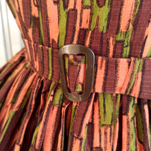 Cargar imagen en el visor de la galería, 1950s 1960s - Fabulous Abstract Pockets Belted Dress - W28 (72cm)
