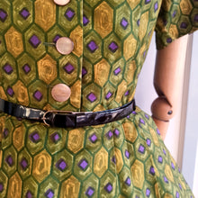 Load image into Gallery viewer, 1950s 1960s - Gorgeous Abstract Green Purple Cotton Dress - W28 (72cm)
