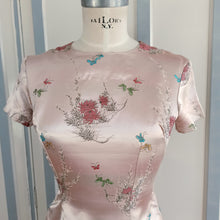 Charger l&#39;image dans la galerie, 1950s 1960s - Gorgeous Antique Pink Satin Silk Dress - W26 (66cm)
