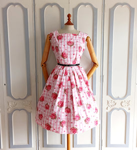 1950s - Adorable Pink Floral Cotton Dress - W27.5 (70cm)