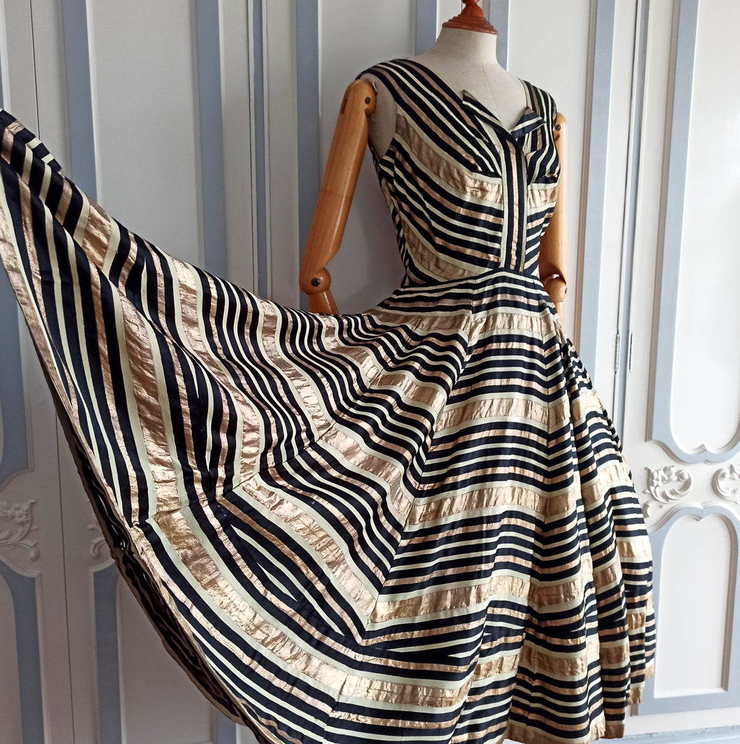 1940s 1950s - Stunning Gabardine Gold Lurex Night Dress - W26 (66cm)