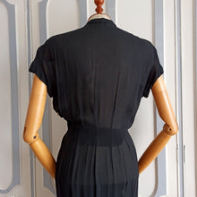 Cargar imagen en el visor de la galería, 1930s 1940s - Gorgeous Black Sheer Crepe Dress+Underdress - W27 (68cm)
