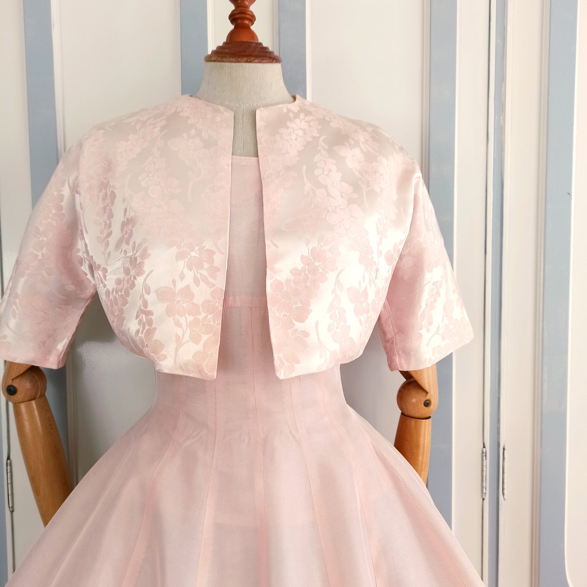 W26 - Spectacular - Antique – Silk 1950s Dress (66cm) Bolero Vintage Der Fuchs Pink