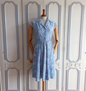1940s - Adorable Blue Abstract Print Rayon Dress - W27 (68cm)
