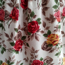 Cargar imagen en el visor de la galería, 1950s - Stunning Realistic Rose Print Crepe Dress - W32 (82cm)
