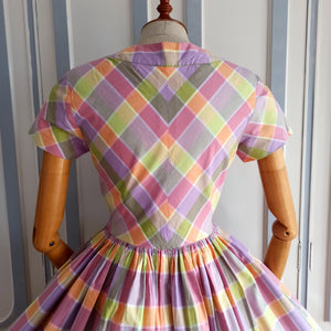 1950s - Adorable Colorful Cotton Day Dress - W29 (74cm)