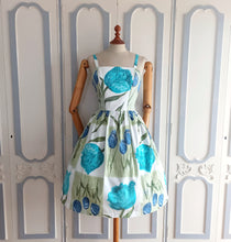 Carica l&#39;immagine nel visualizzatore di Gallery, 1950s 1960s - Riwa Model - Fabulous Tulip Print Cotton Day Dress - W28 (70cm)
