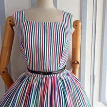 Load image into Gallery viewer, 1950s - Adorable Colorful Striped Cotton Day Dress - W27 (68cm)
