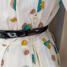 Load image into Gallery viewer, 1950s - Precious Atomic Hydrangeas Print Cotton Dress - W30 (76cm)
