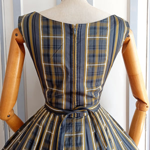 1950s 1960s - Elegant Tartan Striped Cotton Dress - W24.5 (62cm)