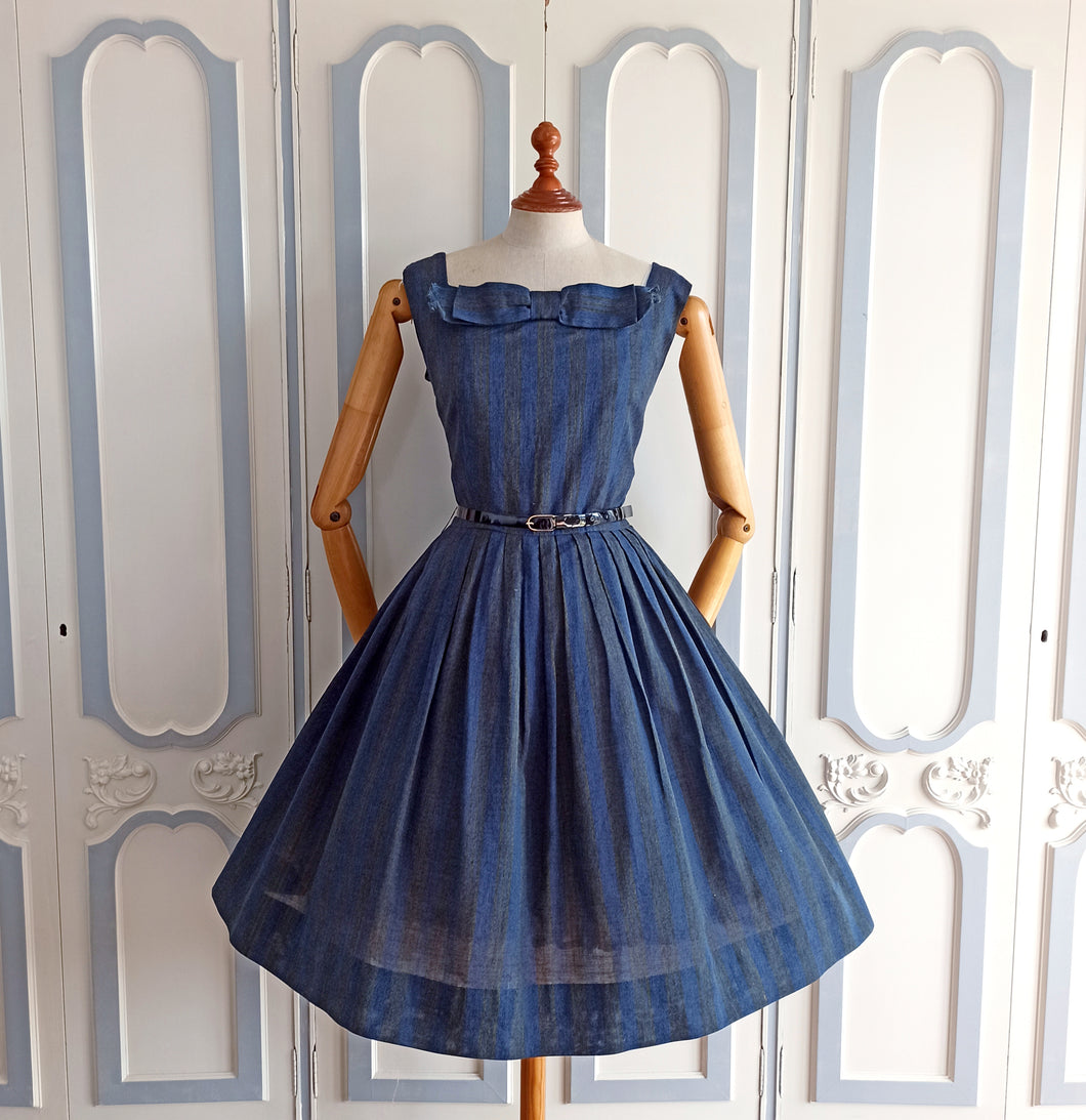 1950s 1960s - Elle Erre, Italy - Beautiful Striped Cotton Dress - W27 (68cm)
