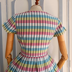 1950s - Adorable Colorful Cotton Dress - W25 (64cm)