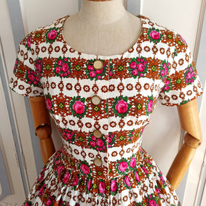 1950s 1960s - Adorable Rose Garden Print Dress - W28 (70cm)
