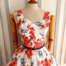 Load image into Gallery viewer, 1950s - Stunning Under The Sea Fishes Bolero Dress - W25 (64cm)
