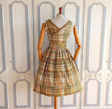 Carica l&#39;immagine nel visualizzatore di Gallery, 1950s 1960s - Mercier, Paris-Cote Azur - Fabulous Linen Day Dress - W23.5 (60cm)
