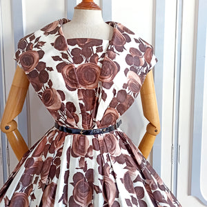 1950s 1960s - Spectacular Brown Roses Cotton Dress - W27 (68cm)