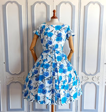 Cargar imagen en el visor de la galería, 1950s 1960s - Lovely Blue Clovers Satin Day Dress - W32 (82cm)
