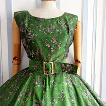 Load image into Gallery viewer, 1950s - Exquisite Wild Silk Landscape Novelty Print Dress - W31 (78cm)
