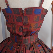 Laden Sie das Bild in den Galerie-Viewer, 1950s 1960s - Gorgeous Abstract Straps Dress - W26 (66cm)
