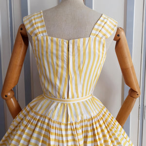 1940s 1950s - Sous le Signe, Paris - The Most Adorable Yellow Sriped Dress - W31 (80cm)