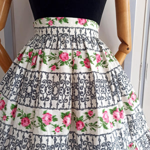 1950s 1960s - Stunning Rosegarden Cotton Skirt - W27.5 (70cm)