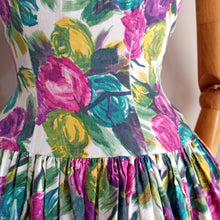 Charger l&#39;image dans la galerie, 1950s 1960s - Stunning Roses Print Dress - W30 (76cm)
