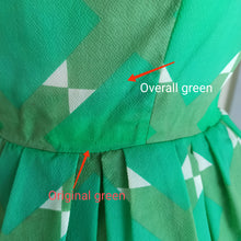 Cargar imagen en el visor de la galería, 1950s 1960s - Gorgeous Green Textured Nylon Dress - W28 (72cm)
