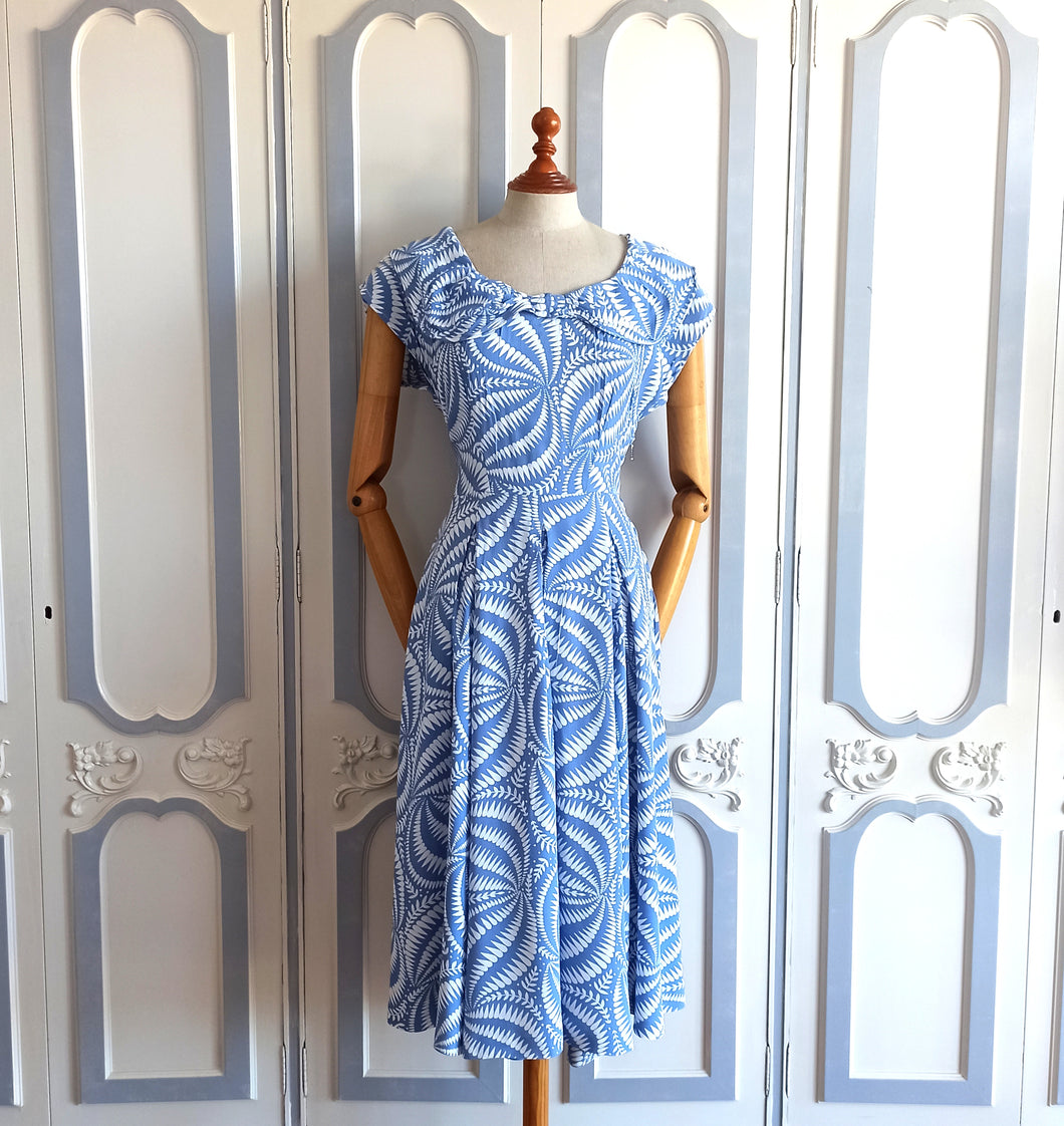 1940s - Stunning Organic Print Rayon Silk Dress - W29 (74cm)