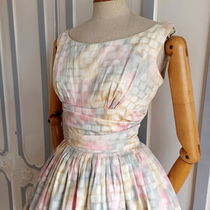1950s 1960s - Gorgeous Pastel Colors Textured Cotton Dress - W27.5 (70cm)