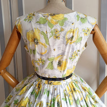 Load image into Gallery viewer, 1950s 1960s - Stunning Yellow Flowers Bolero Dress - W28 (72cm)

