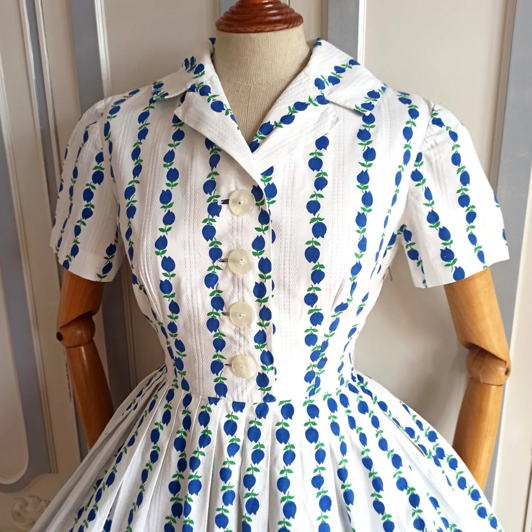 1950s - Adorable Blue Flowers Print Cotton Shirt Dress - W26 (66cm)