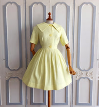 Load image into Gallery viewer, 1950s 1960s - Adorable Yellow Shawl Collar Dress - W28 (72cm)
