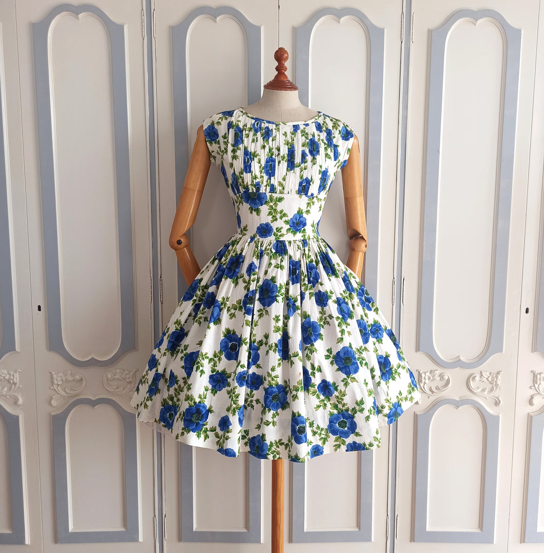 1950s 1960s - JAGUY, France - Stunning Blue Flowers Print Dress - W26 (66cm)