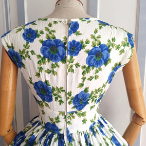 1950s 1960s - JAGUY, France - Stunning Blue Flowers Print Dress - W26 (66cm)