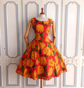 1950s 1960s - Stunning French Red Floral Print Cotton Dress - W29 (74cm)