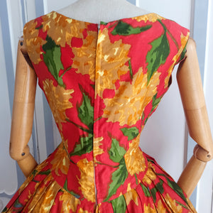 1950s 1960s - Stunning French Red Floral Print Cotton Dress - W29 (74cm)