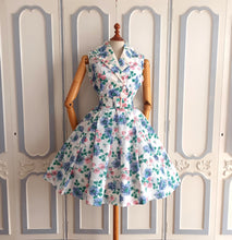 Load image into Gallery viewer, 1950s - Spectacular Floral Print Nylon Dress - W28 (70cm)
