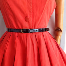 Charger l&#39;image dans la galerie, 1950s - PARIS - Gorgeous Orange Red Cotton Dress - W28 (72cm)
