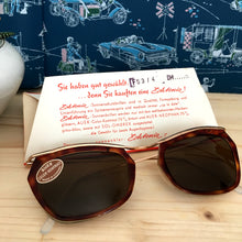 Cargar imagen en el visor de la galería, 1950s 1960s - DEADSTOCK - Echtenia, Germany - Tortoiseshell Sunglasses
